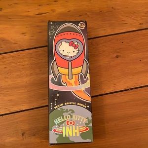 Inser name here Hello Kitty Brush